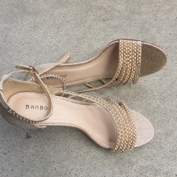 Women shoes 10 - Picture 2 of 5